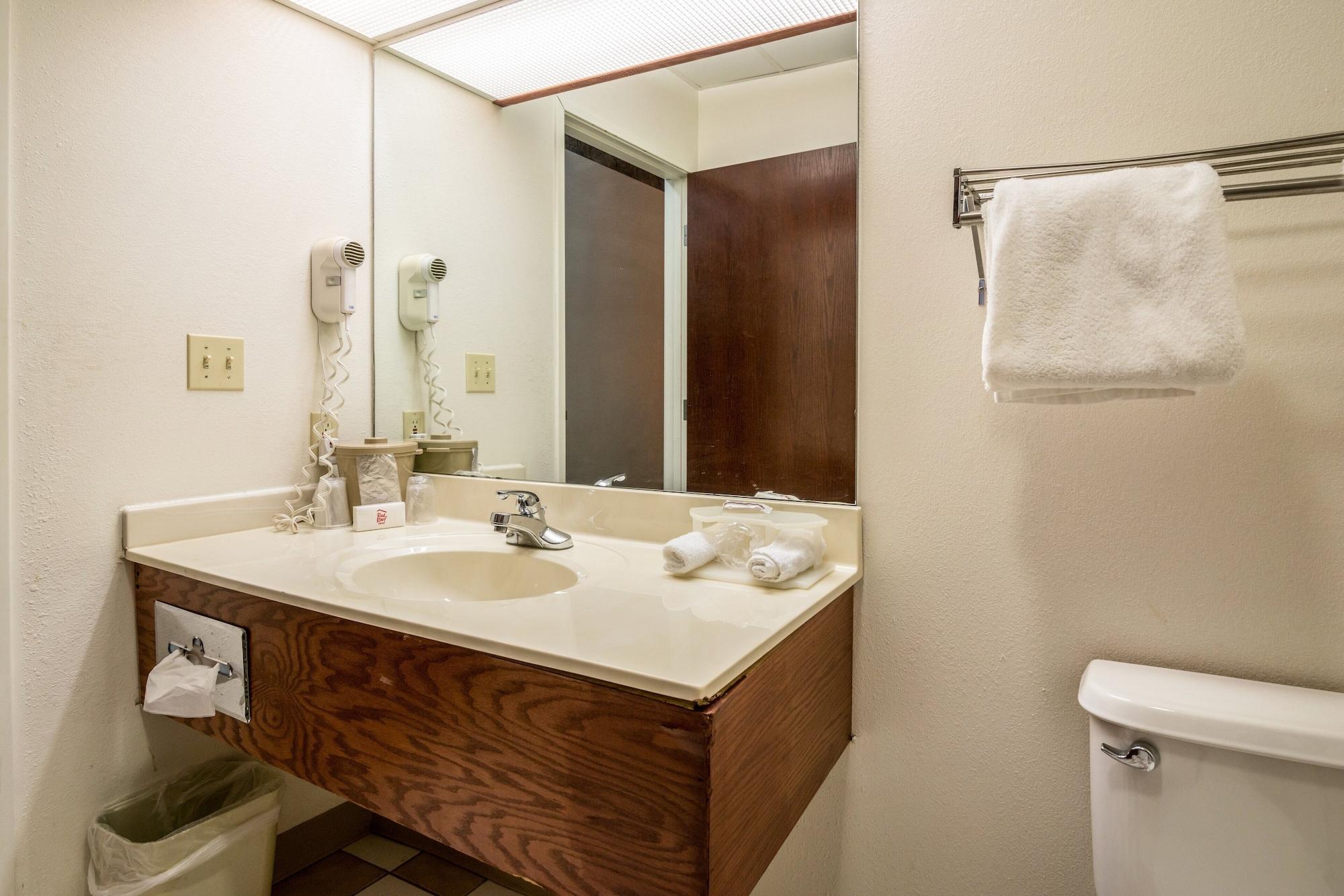 Days Inn By Wyndham Kentland Bagian luar foto